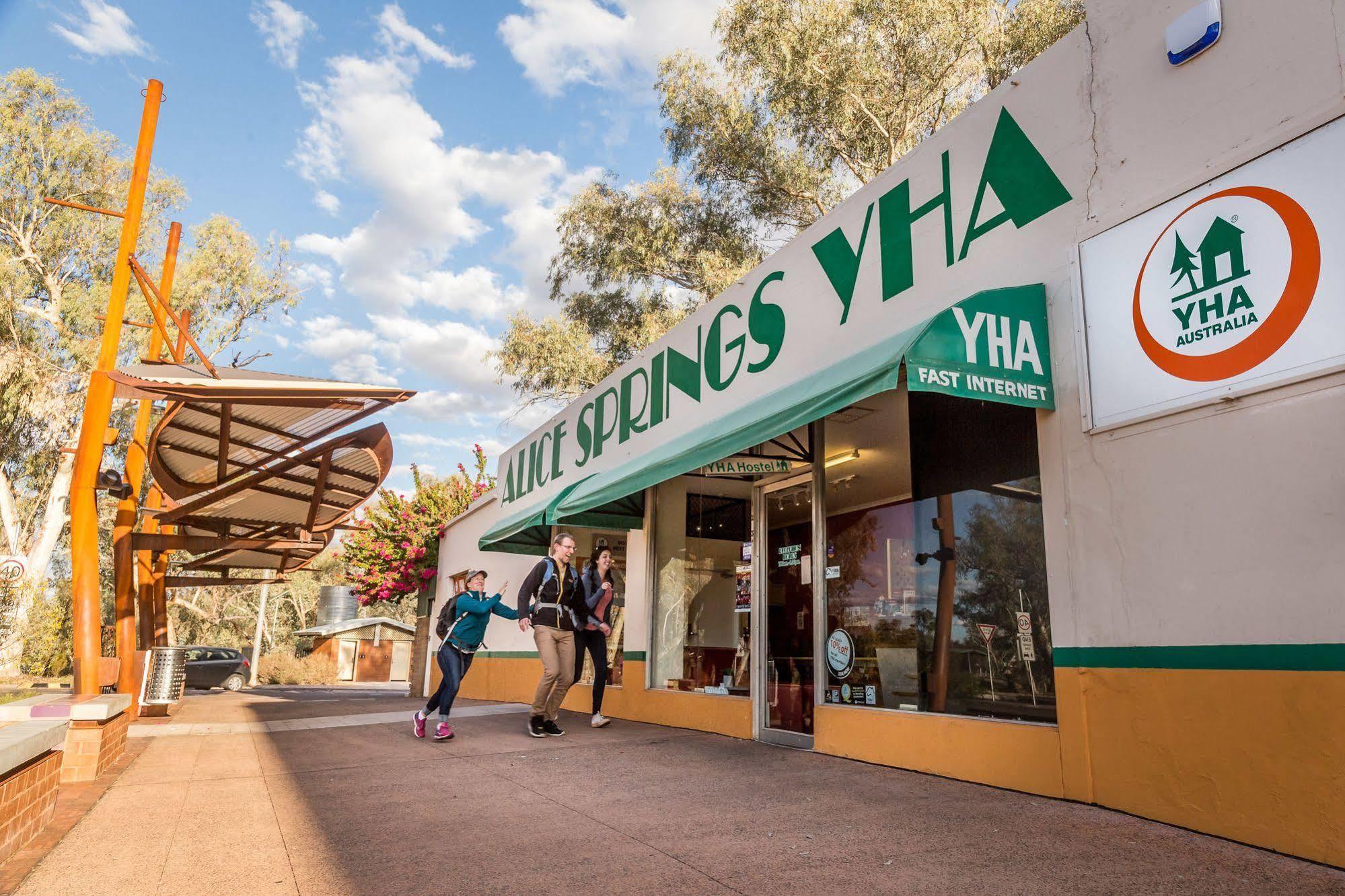 A Pousada Yha Alice Springs Exterior foto